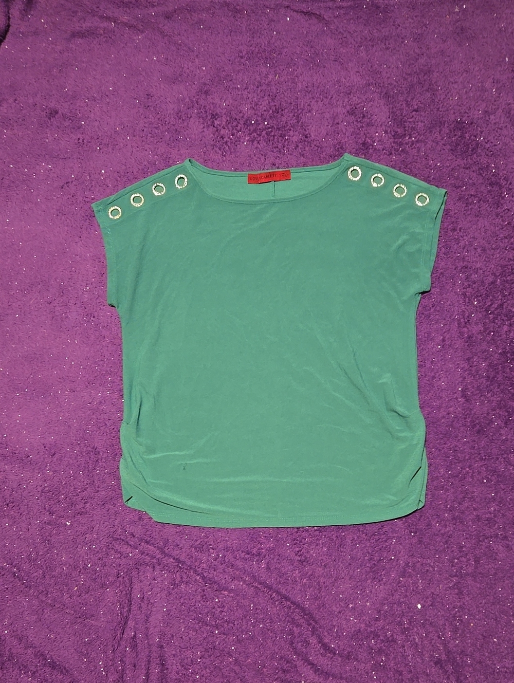 Relaxed Short-Sleeve Tee with Shoulder Grommets - Green